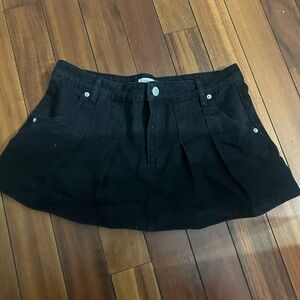 Low rise mini skirt flare